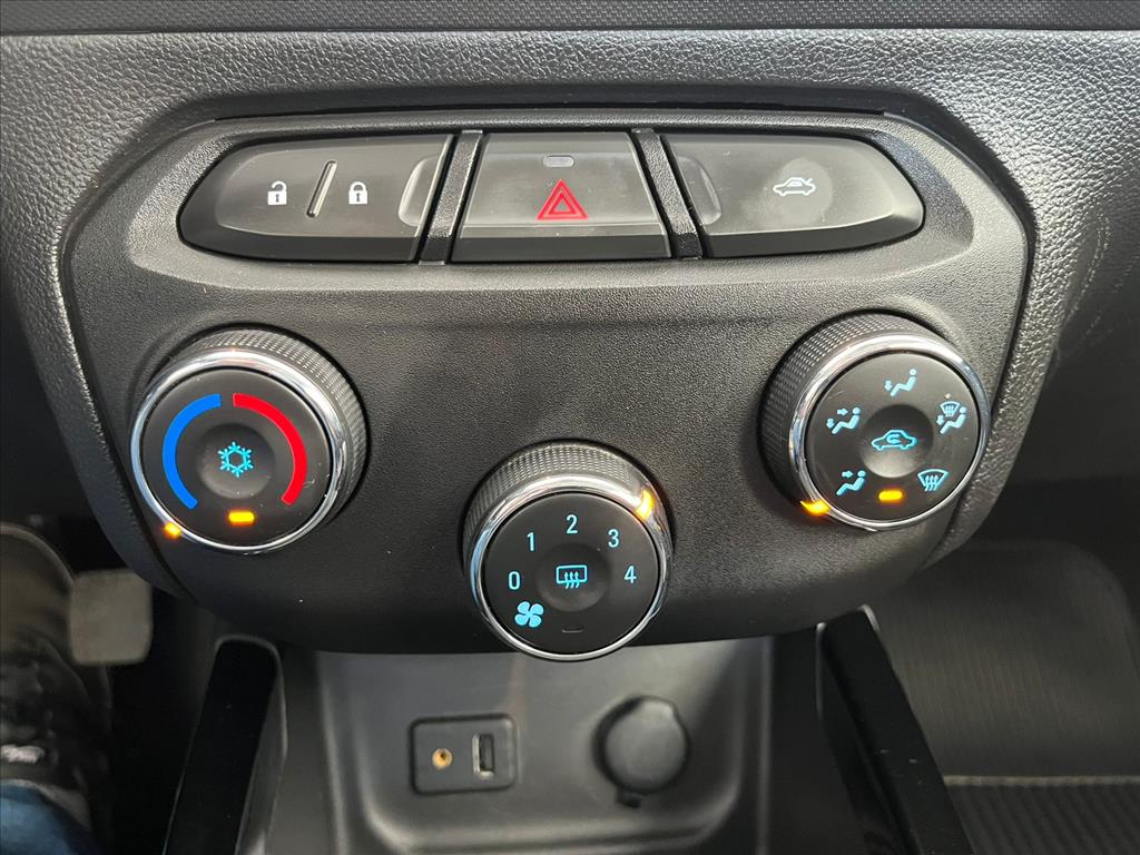 ONIX 1.4 MPFI LTZ 8V FLEX 4P MANUAL