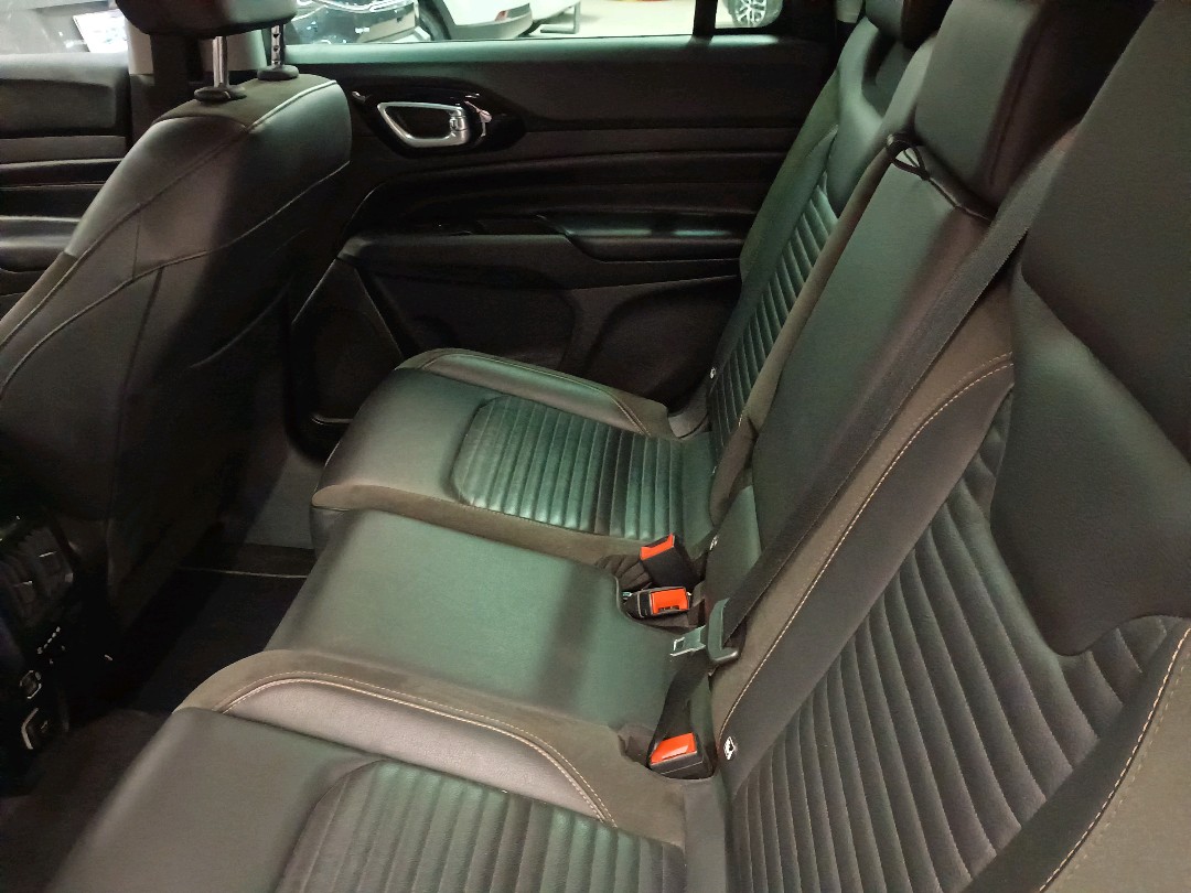COMMANDER 1.3 T270 TURBO FLEX LIMITED AT67