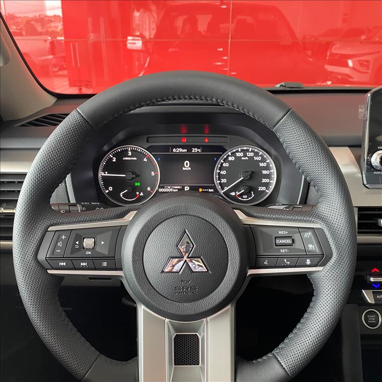 Mitsubishi-TRITON-2.4 BITURBO DIESEL CD HPE-S 4X4 AUTOMÁTICO