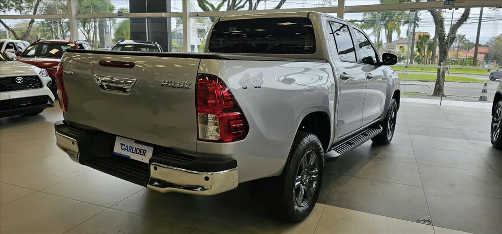 HILUX 2.8 D-4D TURBO DIESEL CD SR 4X4 AUTOMÁTICO5