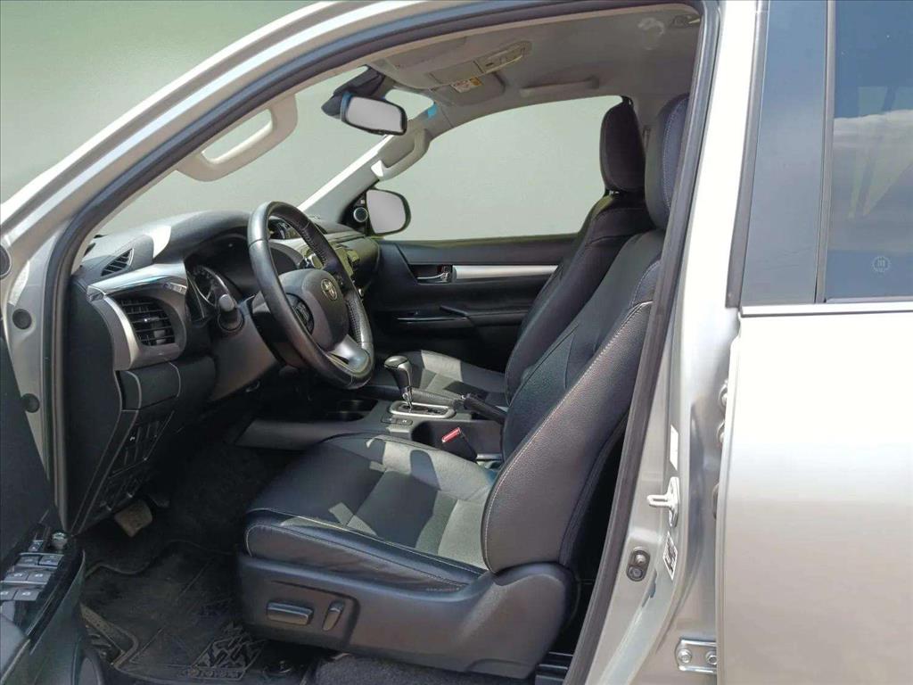 HILUX 2.8 D-4D TURBO DIESEL CD SRX 4X4 AUTOMÁTICO10