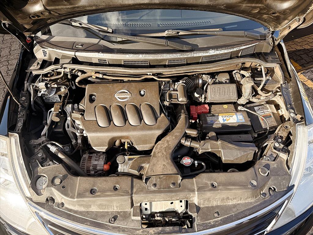 Nissan Tiida - 1.8 SL 16V FLEX 4P MANUAL