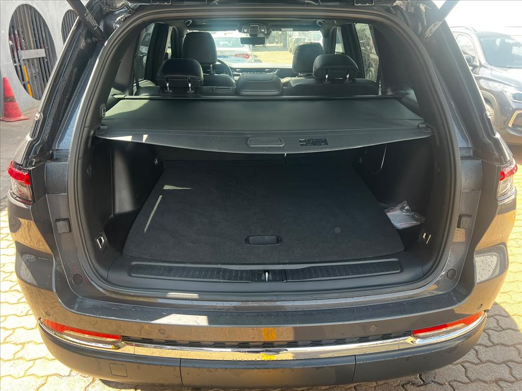 GRAND CHEROKEE 2.0 TURBO HÍBRIDO 4XE AT88