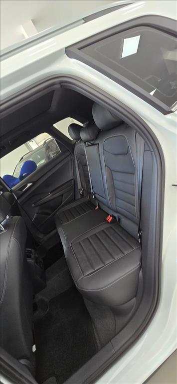 TAOS 1.4 250 TSI TOTAL FLEX HIGHLINE AUTOMÁTICO10