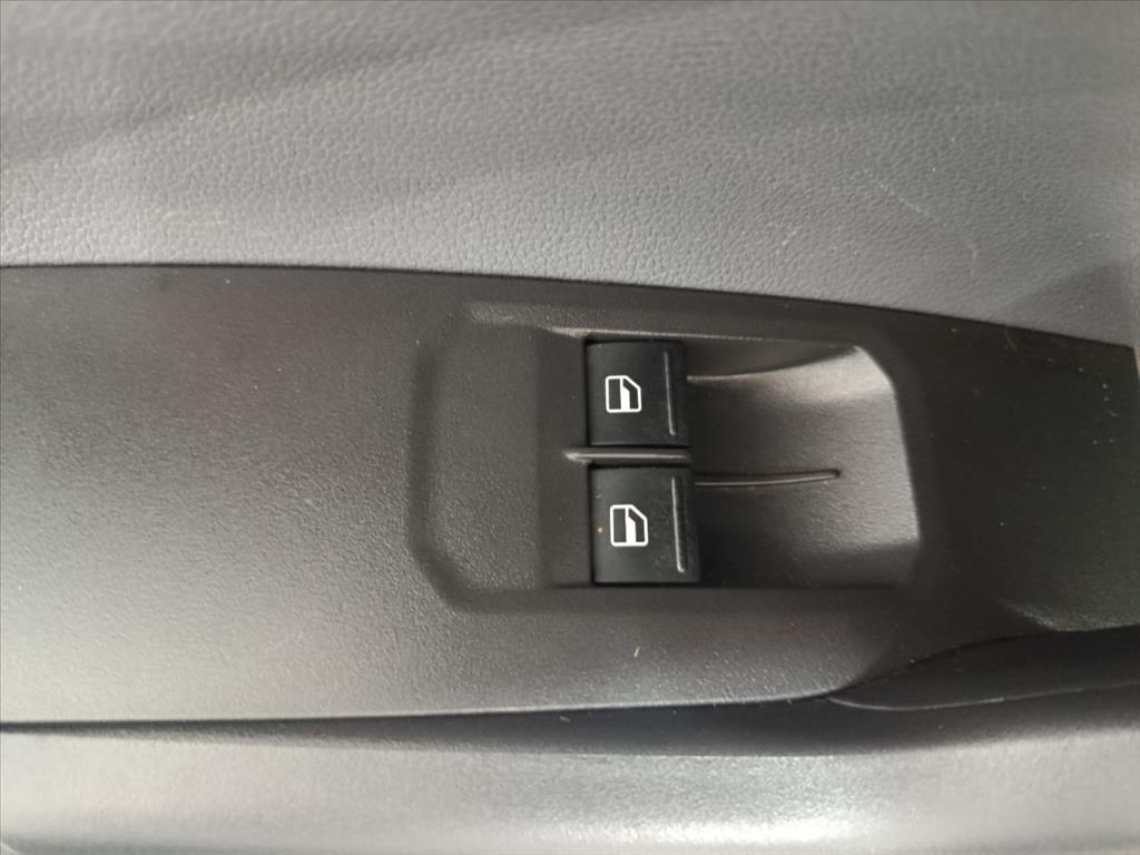 POLO 1.0 MPI TRACK MANUAL9