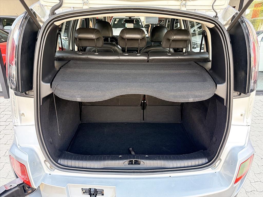 Citroën C3 - 1.6 EXCLUSIVE 16V FLEX 4P MANUAL