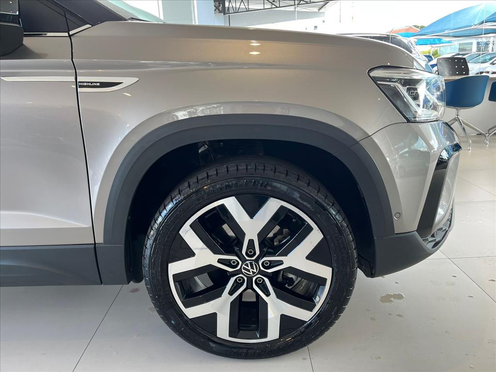 TAOS 1.4 250 TSI TOTAL FLEX HIGHLINE AUTOMÁTICO4