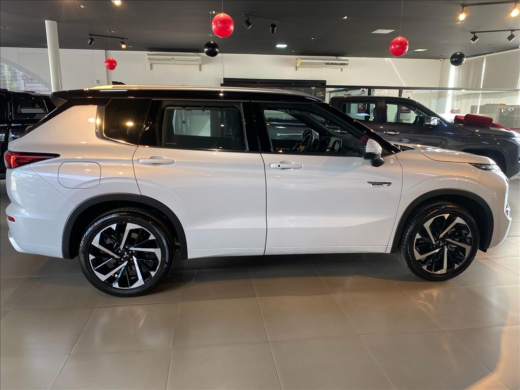 Mitsubishi-OUTLANDER-2.4 PHEV SIGNATURE S-AWC DHT