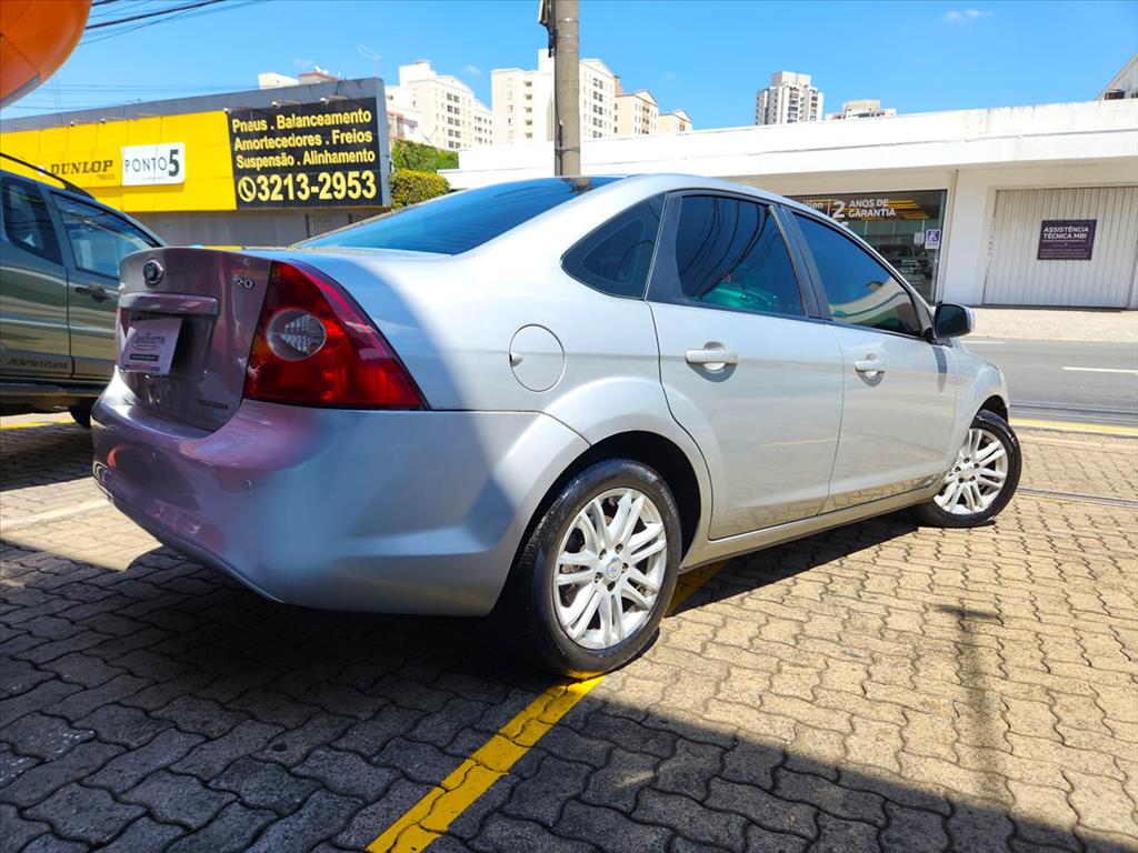 Ford Focus - 2.0 GLX SEDAN 16V FLEX 4P AUTOMÁTICO
