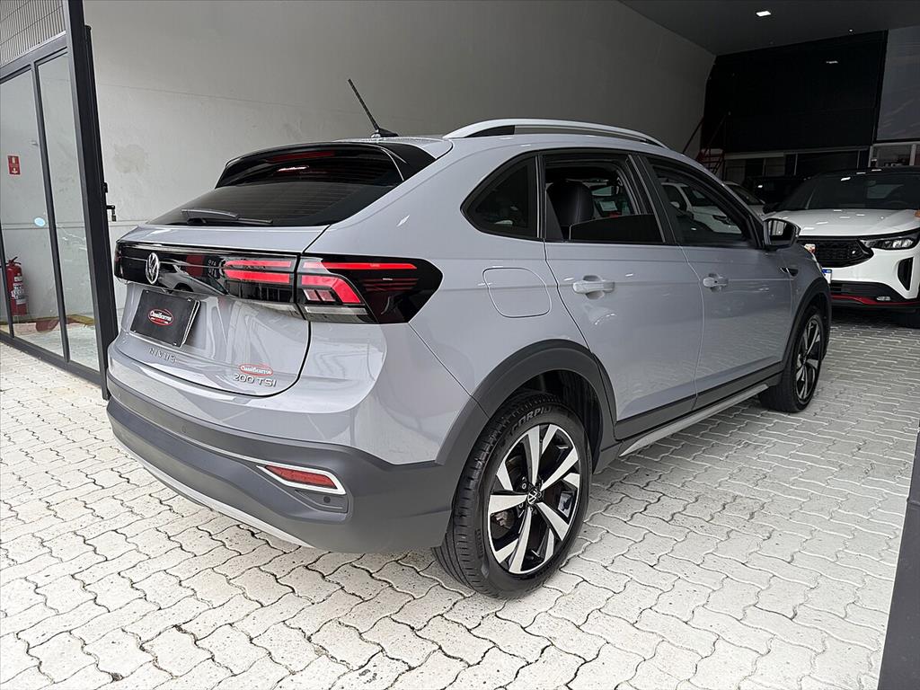 Volkswagen Nivus - 1.0 200 TSI TOTAL FLEX HIGHLINE AUTOMÁTICO