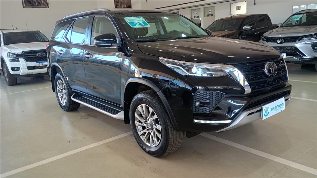 HILUX SW4 2.8 D-4D TURBO DIESEL SRX 7L 4X4 AUTOMÁTICO1