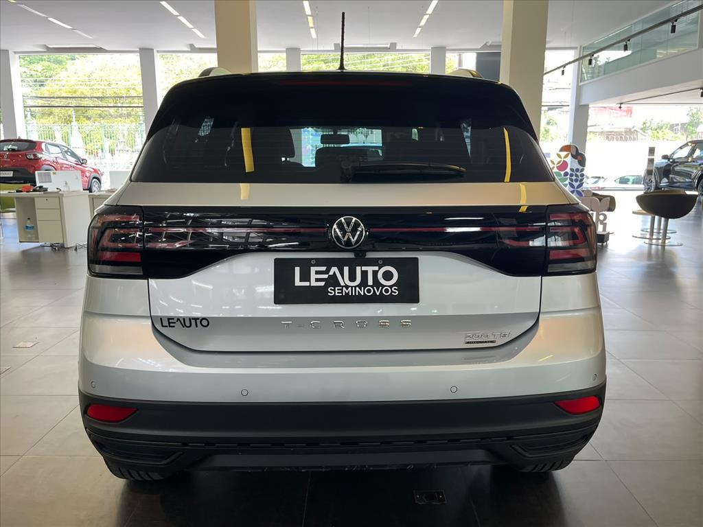 T-CROSS 1.0 200 TSI TOTAL FLEX AUTOMÁTICO6