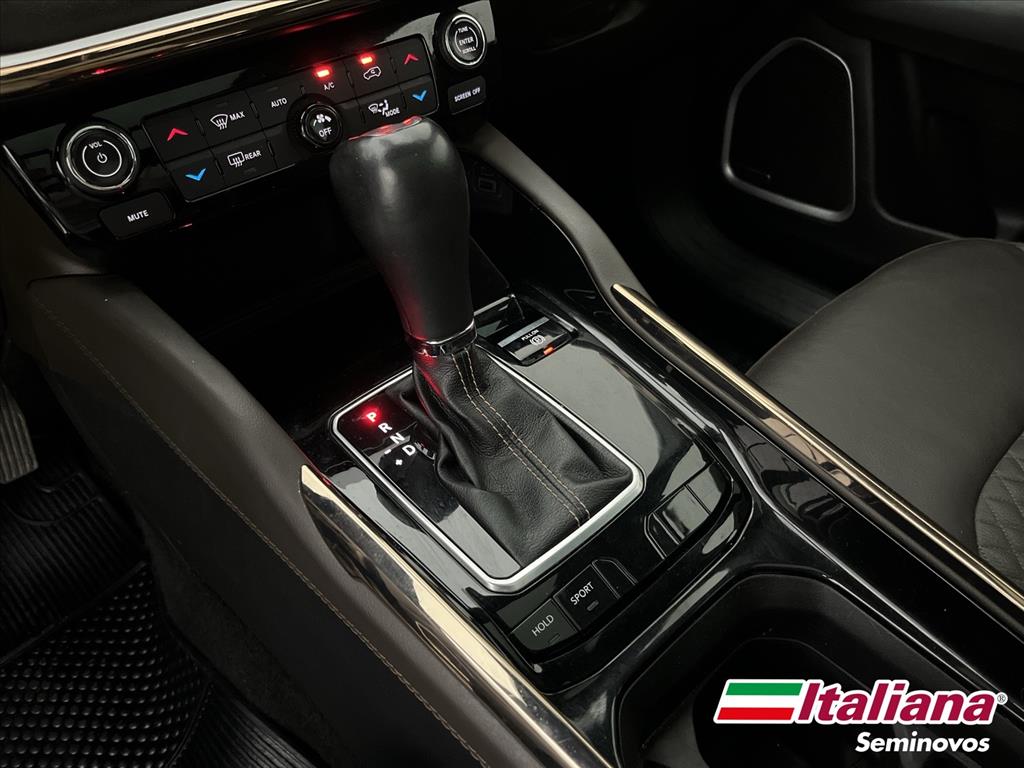 COMMANDER 1.3 T270 TURBO FLEX OVERLAND AT611