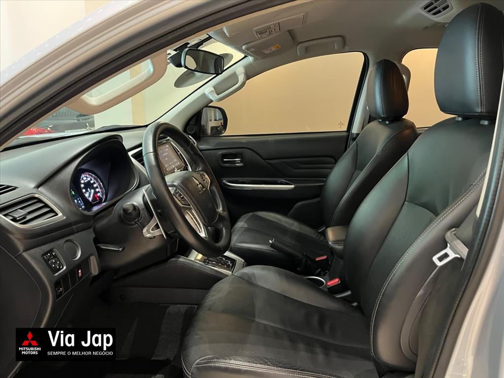 Mitsubishi-L200 TRITON-2.4 16V TURBO DIESEL SPORT HPE CD 4P 4X4 AUTOMÁTICO