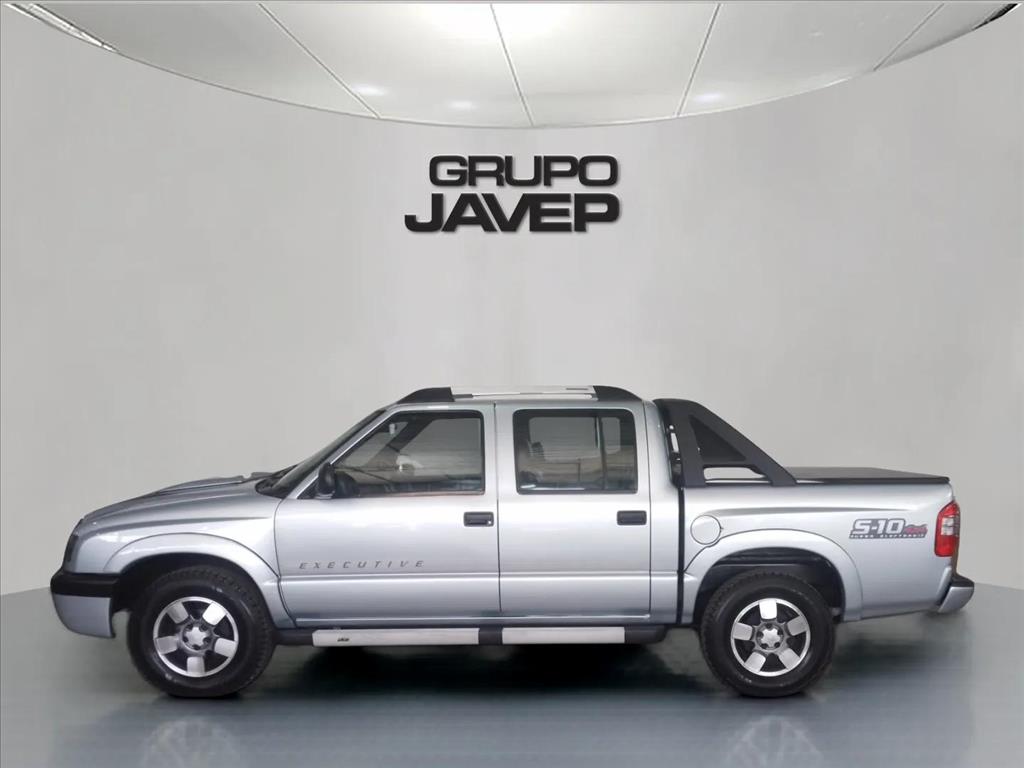 GM - Chevrolet-S10-2.8 EXECUTIVE 4X4 CD 12V TURBO ELECTRONIC INTERCOOLER DIESEL 4P MANUAL