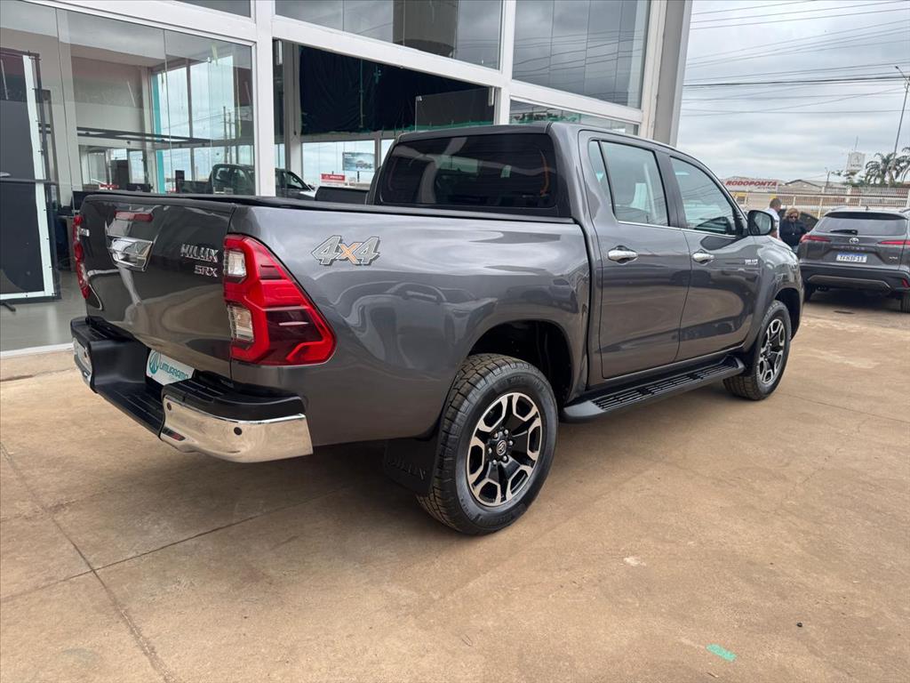 HILUX 2.8 D-4D TURBO DIESEL CD SRX 4X4 AUTOMÁTICO3
