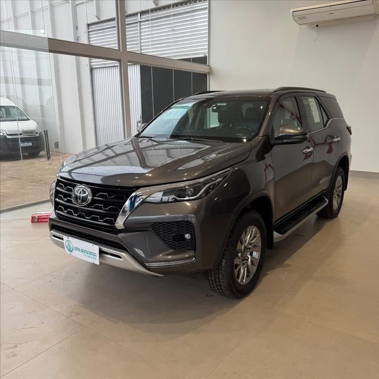 HILUX SW4 2.8 D-4D TURBO DIESEL SRX 4X4 AUTOMÁTICO2