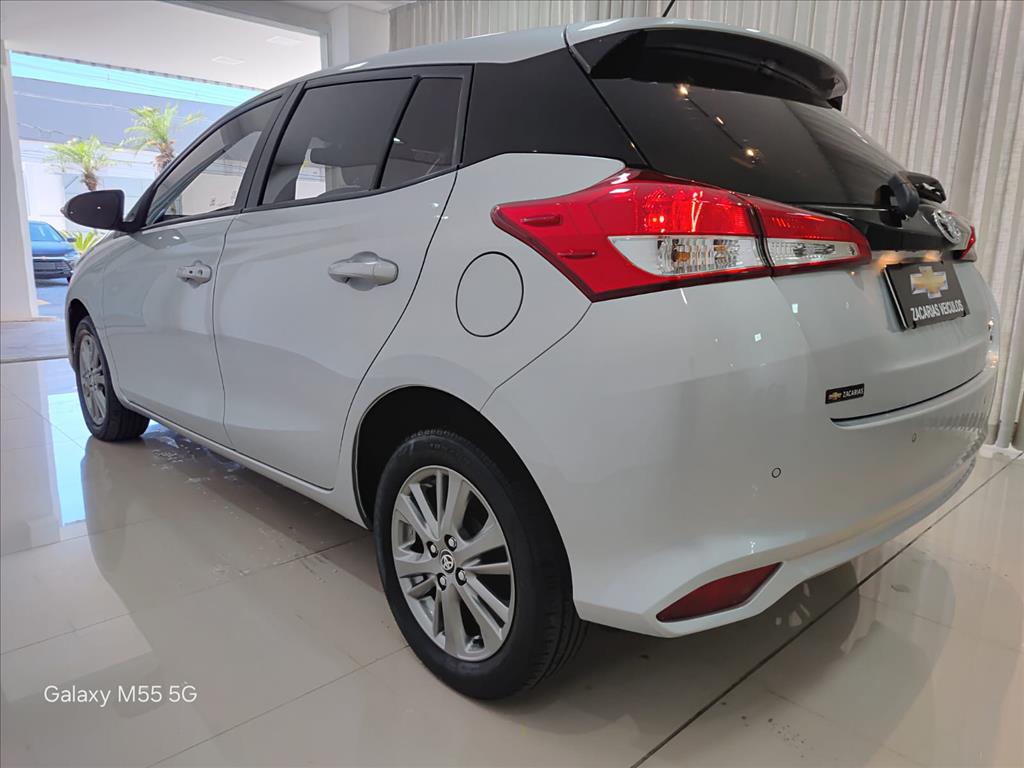 YARIS 1.3 16V FLEX XL PLUS TECH MULTIDRIVE5