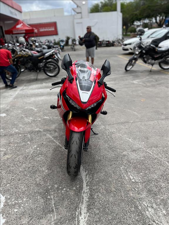 HONDA CBR foto 2
