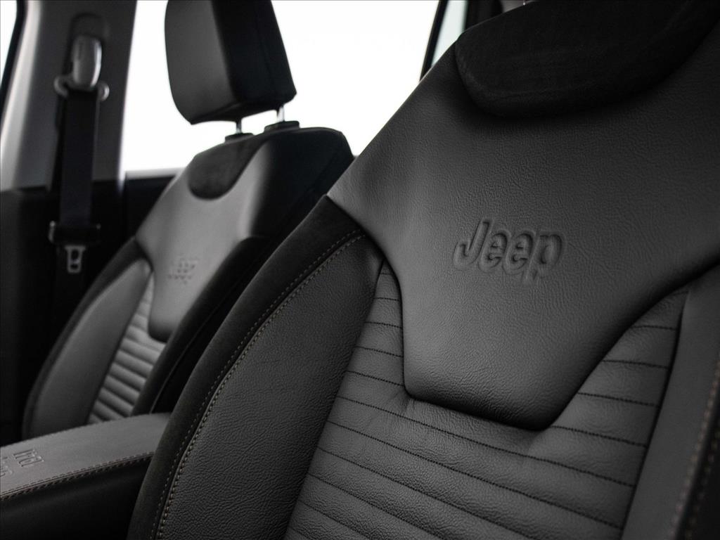 COMMANDER 1.3 T270 TURBO FLEX LIMITED AT66