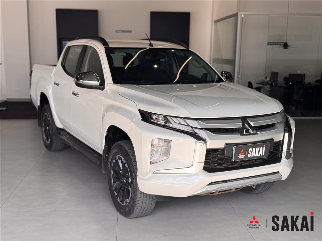 Mitsubishi-L200 TRITON-2.4 16V TURBO DIESEL SPORT HPE CD 4P 4X4 AUTOMÁTICO