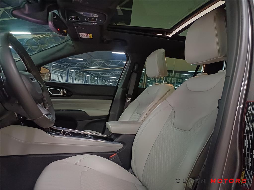 Jeep-COMMANDER-2.0 TD380 TURBO DIESEL OVERLAND AT9