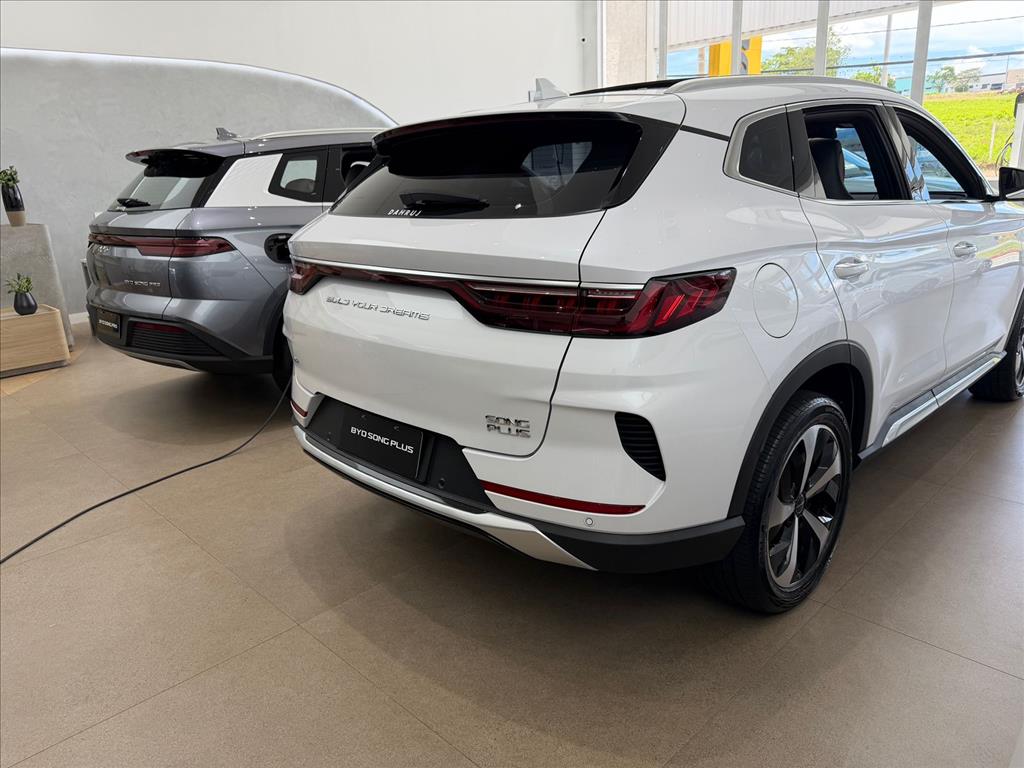 SONG PLUS 1.5 DM-I HÍBRIDO AUTOMÁTICO13