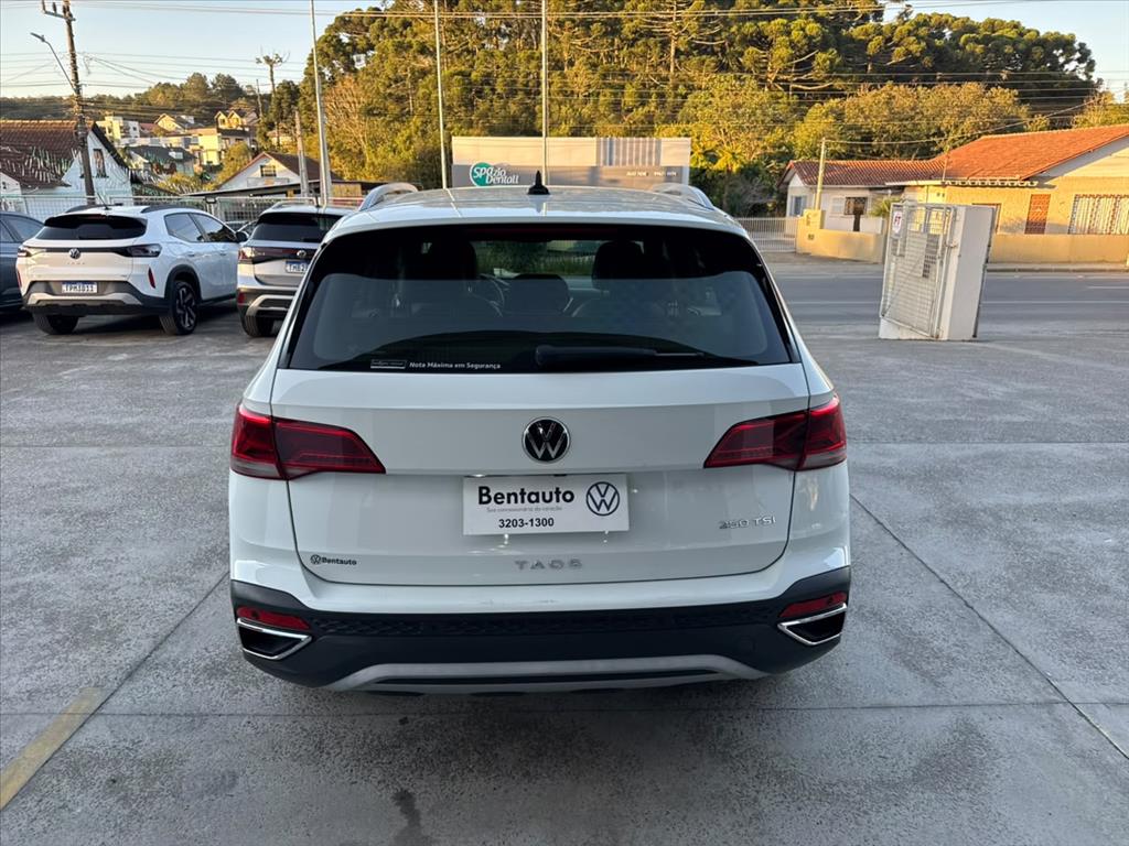 TAOS 1.4 250 TSI TOTAL FLEX HIGHLINE AUTOMÁTICO8