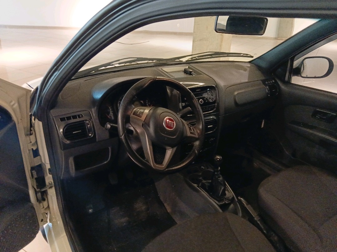 Fiat-STRADA-1.4 MPI FREEDOM CD 8V FLEX 3P MANUAL