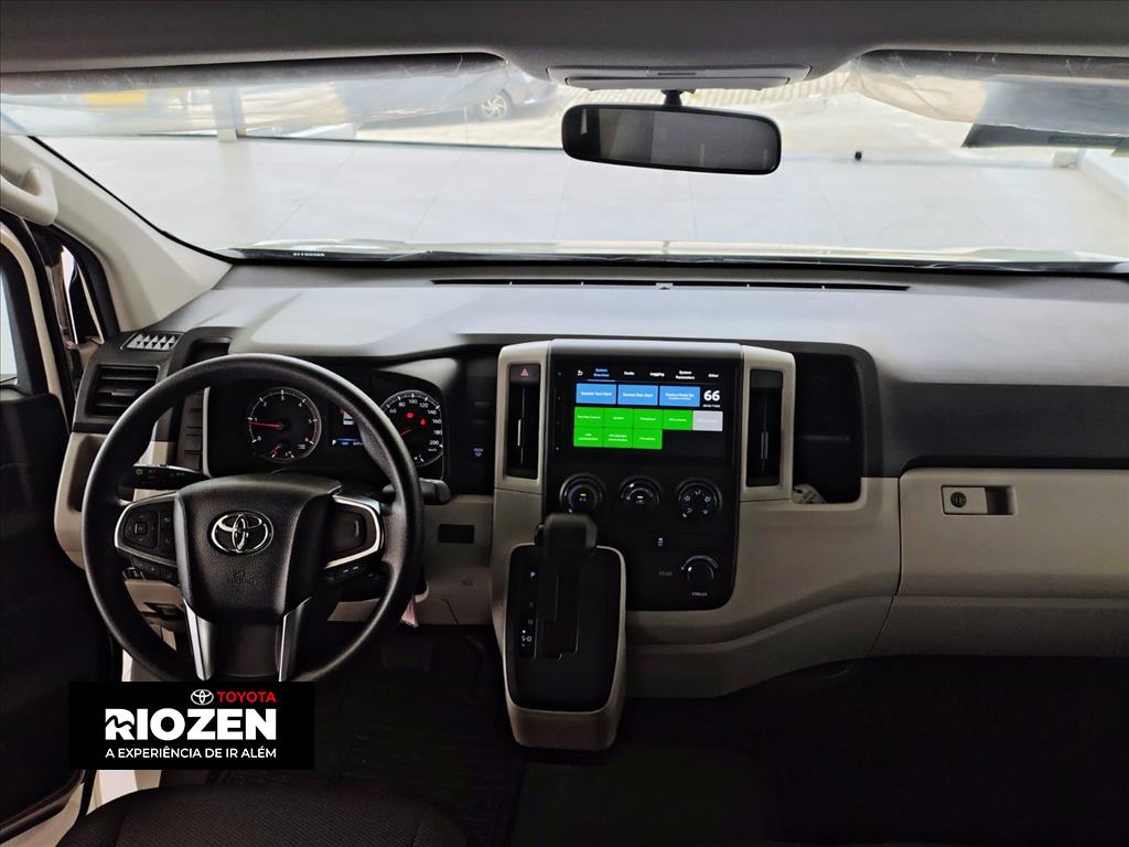 HIACE 2.8 D-4D TURBO DIESEL MINIBUS 15+1 DX AUTOMÁTICO12