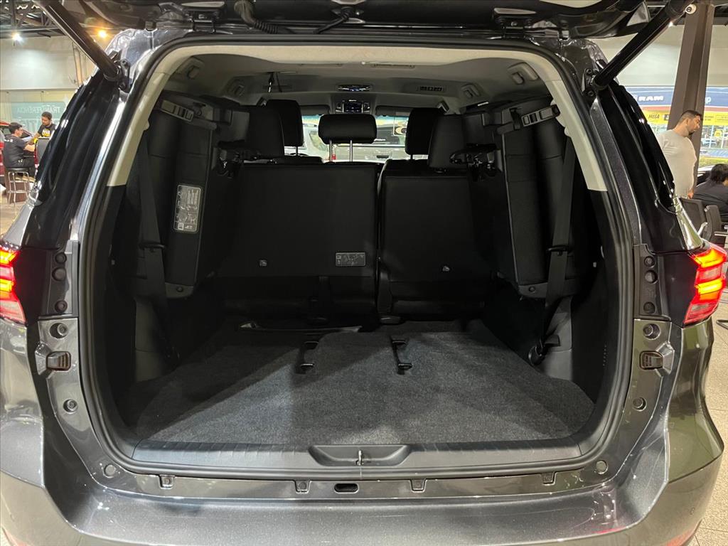 HILUX SW4 2.8 D-4D TURBO DIESEL SRX 4X4 AUTOMÁTICO6