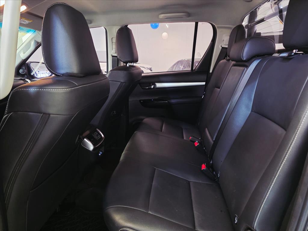HILUX 2.8 D-4D TURBO DIESEL CD SRV 4X4 AUTOMÁTICO7