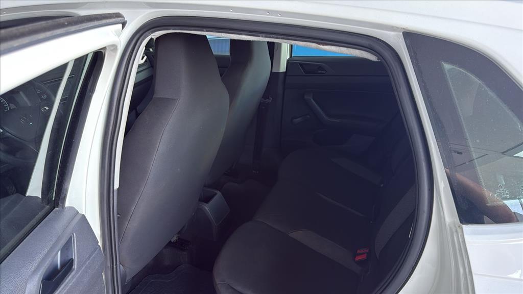 POLO 1.0 MPI TRACK MANUAL9