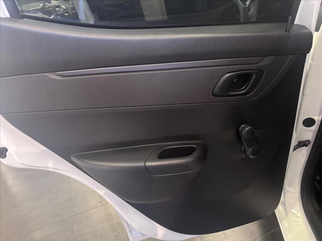 KWID 1.0 12V SCE FLEX INTENSE MANUAL17