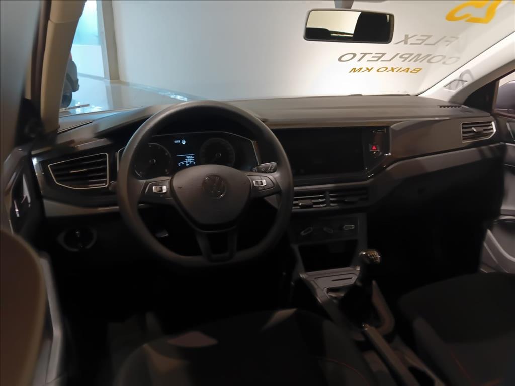 VW - Volkswagen-POLO-1.0 MPI TRACK MANUAL