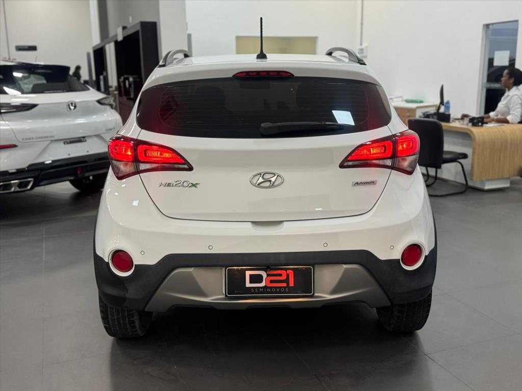 Hyundai-HB20X-1.6 16V PREMIUM FLEX 4P AUTOMÁTICO