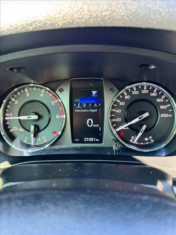 HILUX 2.8 D-4D TURBO DIESEL CD SR 4X4 AUTOMÁTICO11