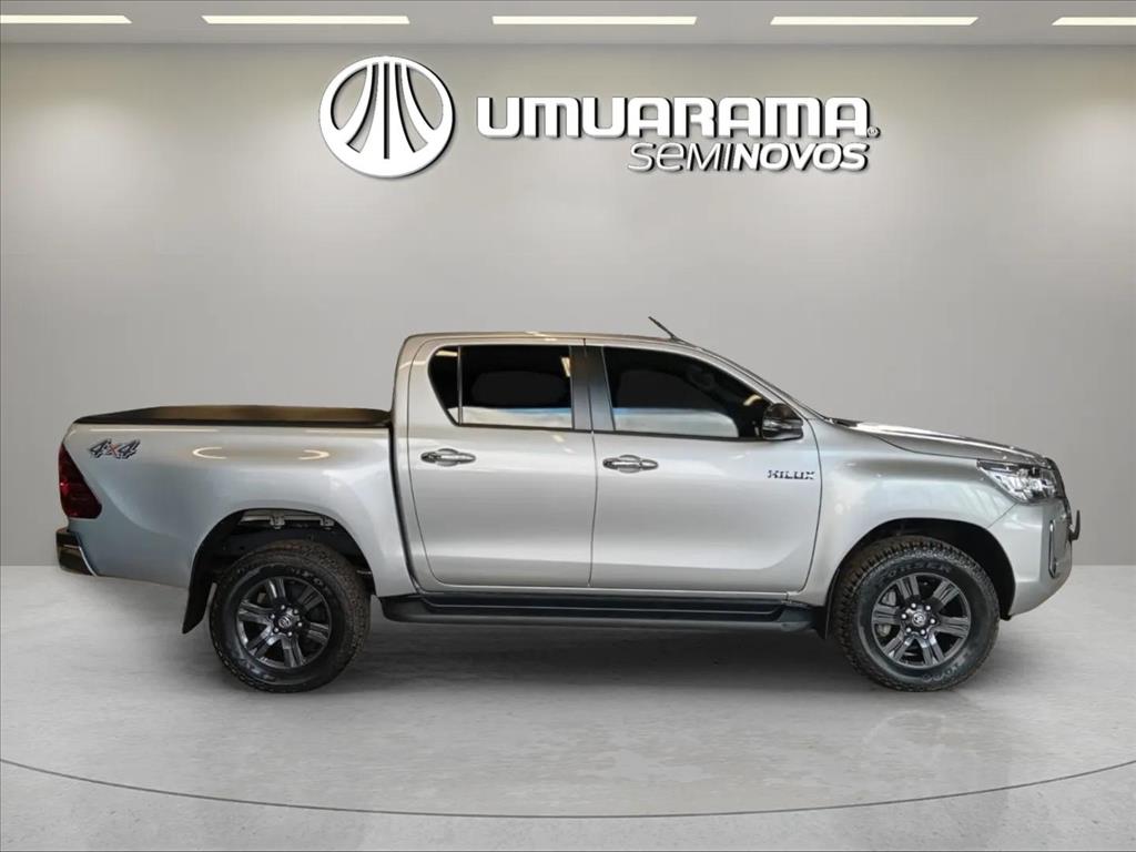 HILUX 2.8 D-4D TURBO DIESEL CD SR 4X4 AUTOMÁTICO3