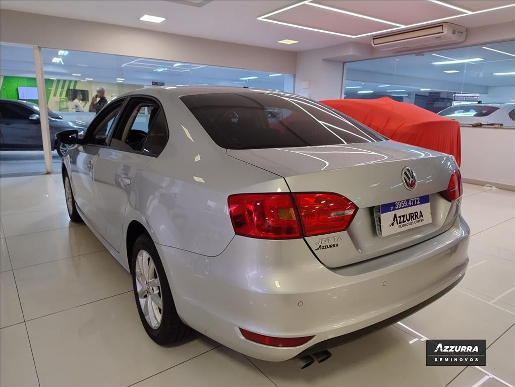 JETTA 2.0 COMFORTLINE FLEX 4P MANUAL5