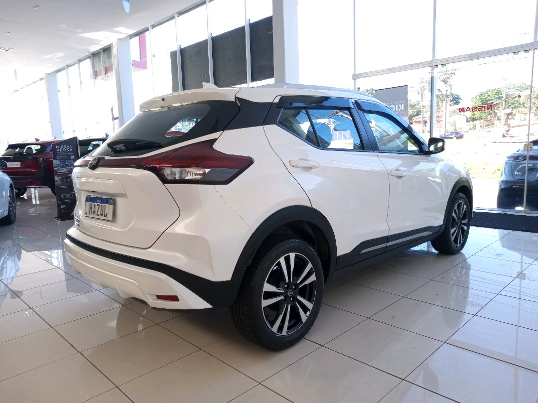 KICKS PLAY 1.6 16V FLEXSTART ADVANCE PLUS XTRONIC2