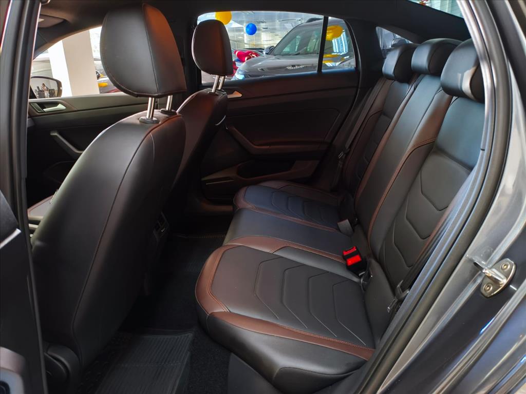 VIRTUS 1.0 200 TSI HIGHLINE AUTOMÁTICO9