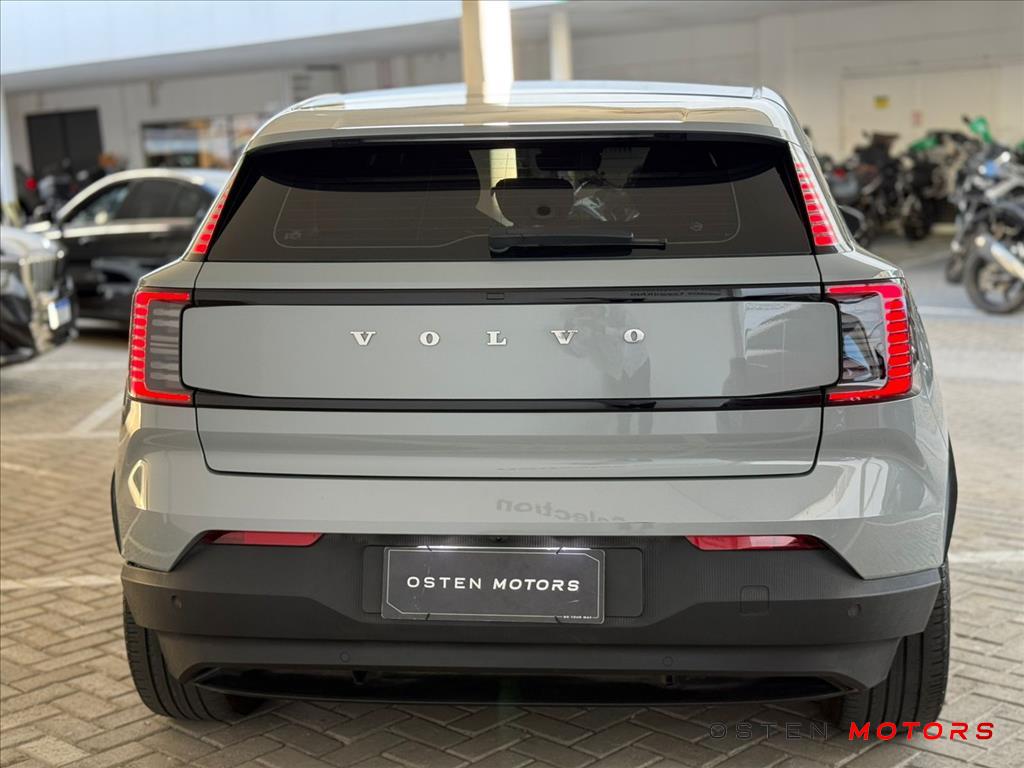 Volvo-EX30-69 KW ELÉTRICO CORE