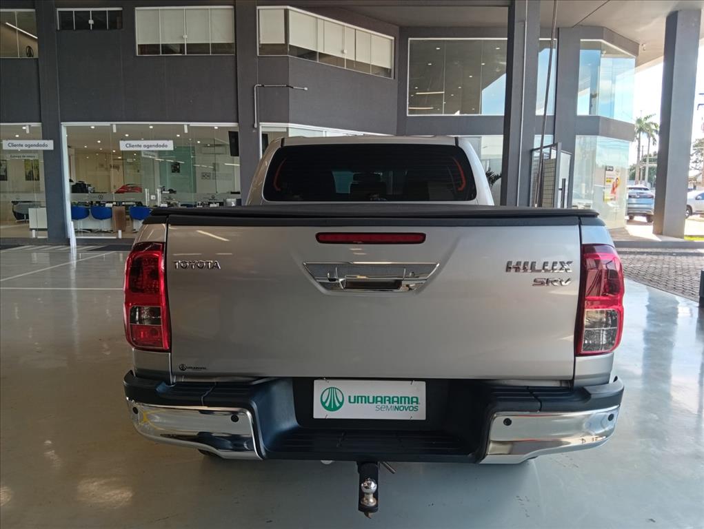 HILUX 2.8 D-4D TURBO DIESEL CD SRV 4X4 AUTOMÁTICO5