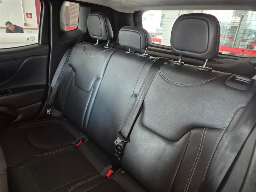 Jeep-RENEGADE-1.3 T270 TURBO FLEX LONGITUDE AT6