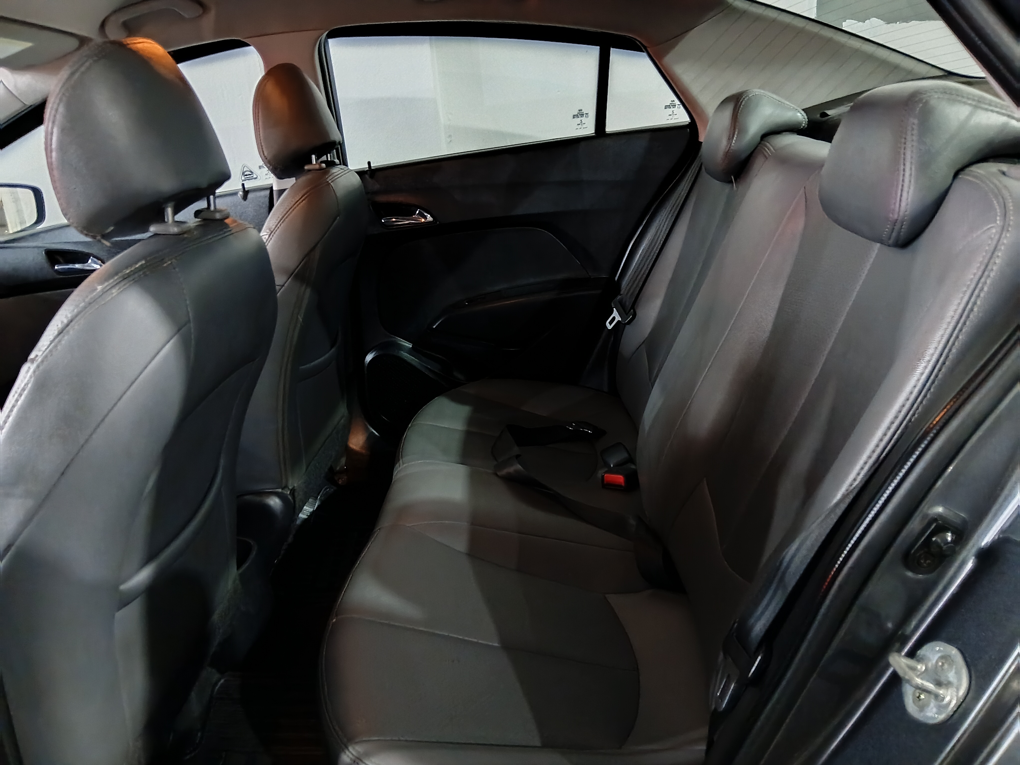 Hyundai HB20S 1.6 Comfort Plus 16V Flex 4P Automático - foto 12