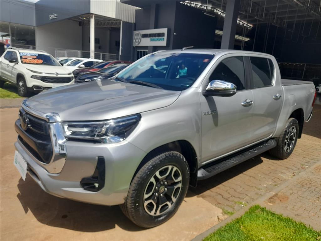 HILUX 2.8 D-4D TURBO DIESEL CD SRX 4X4 AUTOMÁTICO