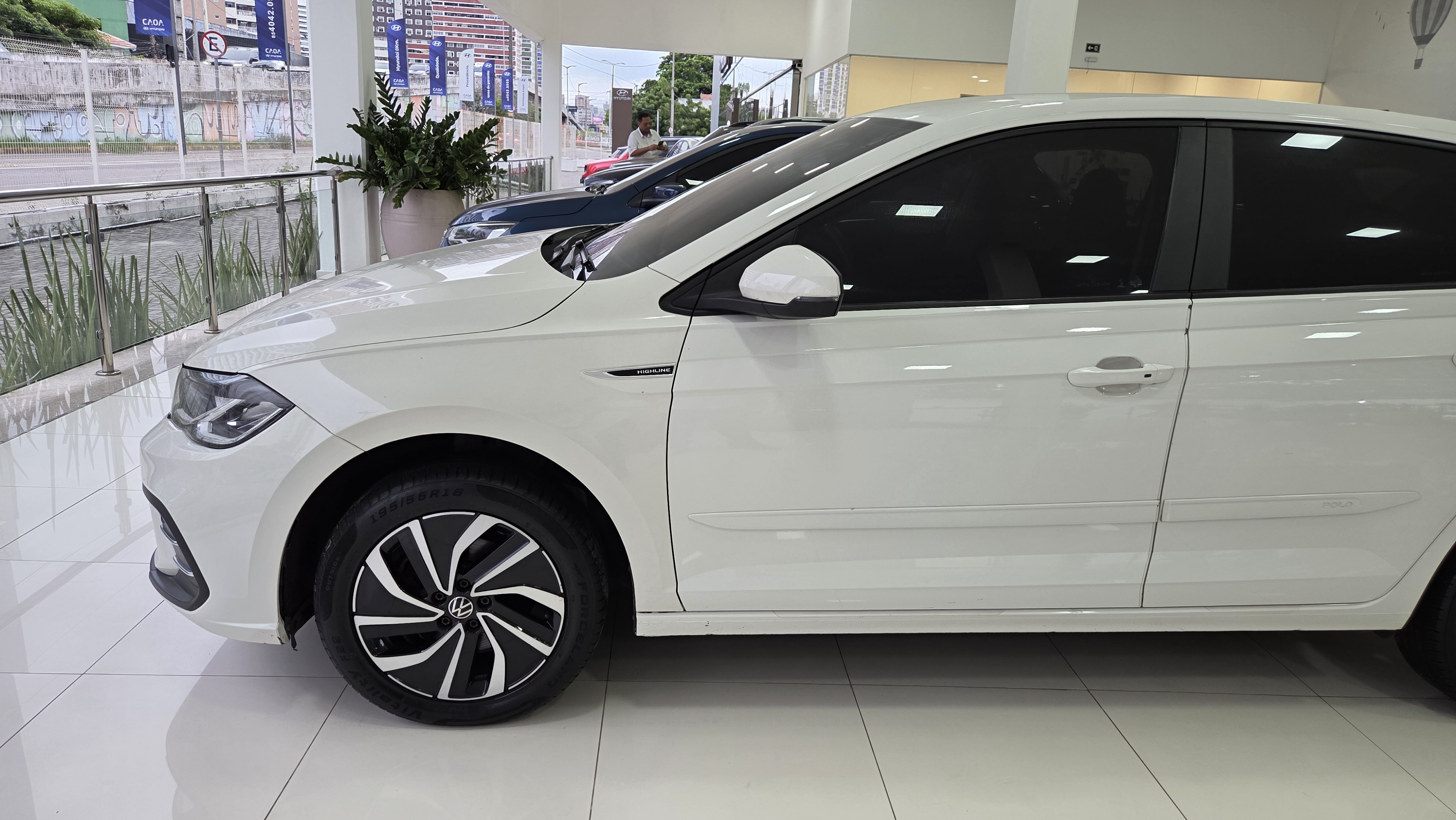 VW - Volkswagen-POLO-1.0 170 TSI HIGHLINE AUTOMÁTICO