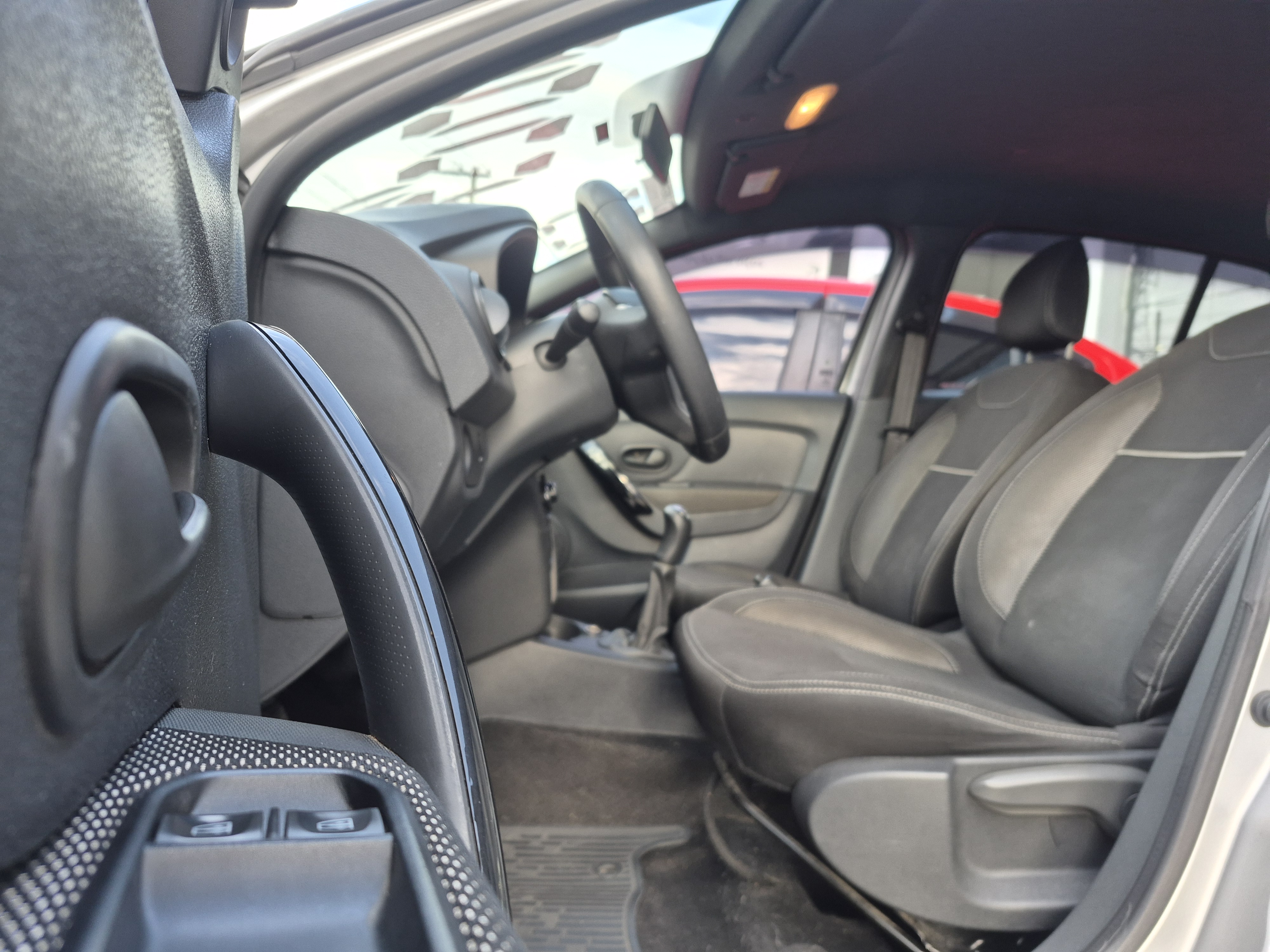 RENAULT SANDERO