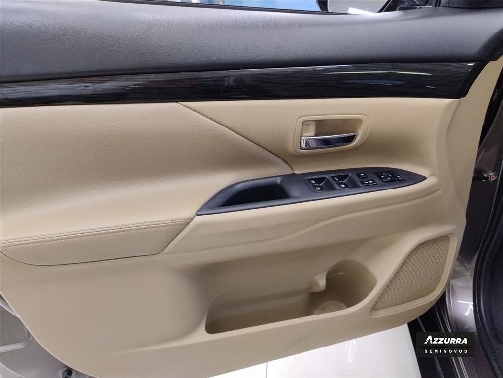 OUTLANDER 3.0 GT 4X4 V6 24V GASOLINA 4P AUTOMÁTICO