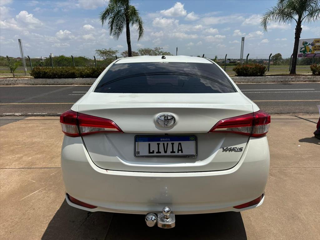 YARIS 1.5 16V FLEX SEDAN XL LIVE MULTIDRIVE YARIS 1.5 16V FLEX SEDAN XL LIVE MULTIDRIVE